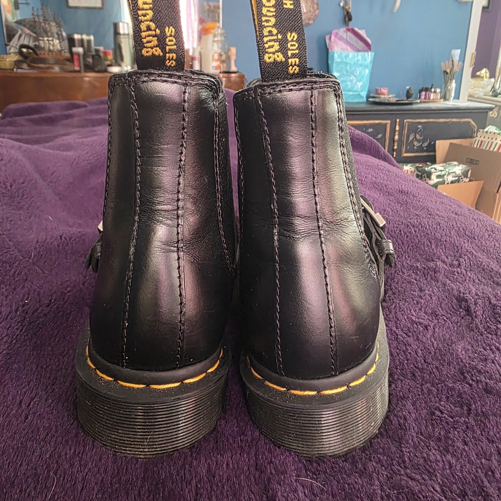 Dr. Martens 2976 Buckle Pull Up Leather Chelsea Boot - Picture 5 of 5